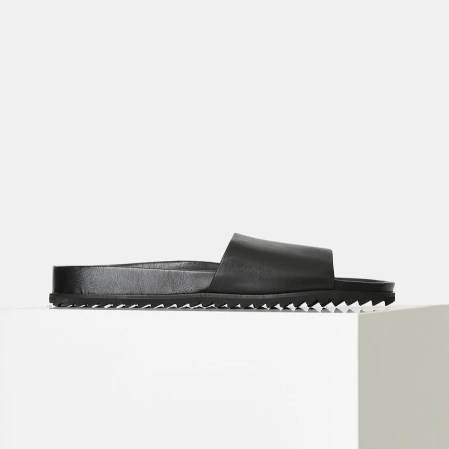 Augustin Slipper (Black)