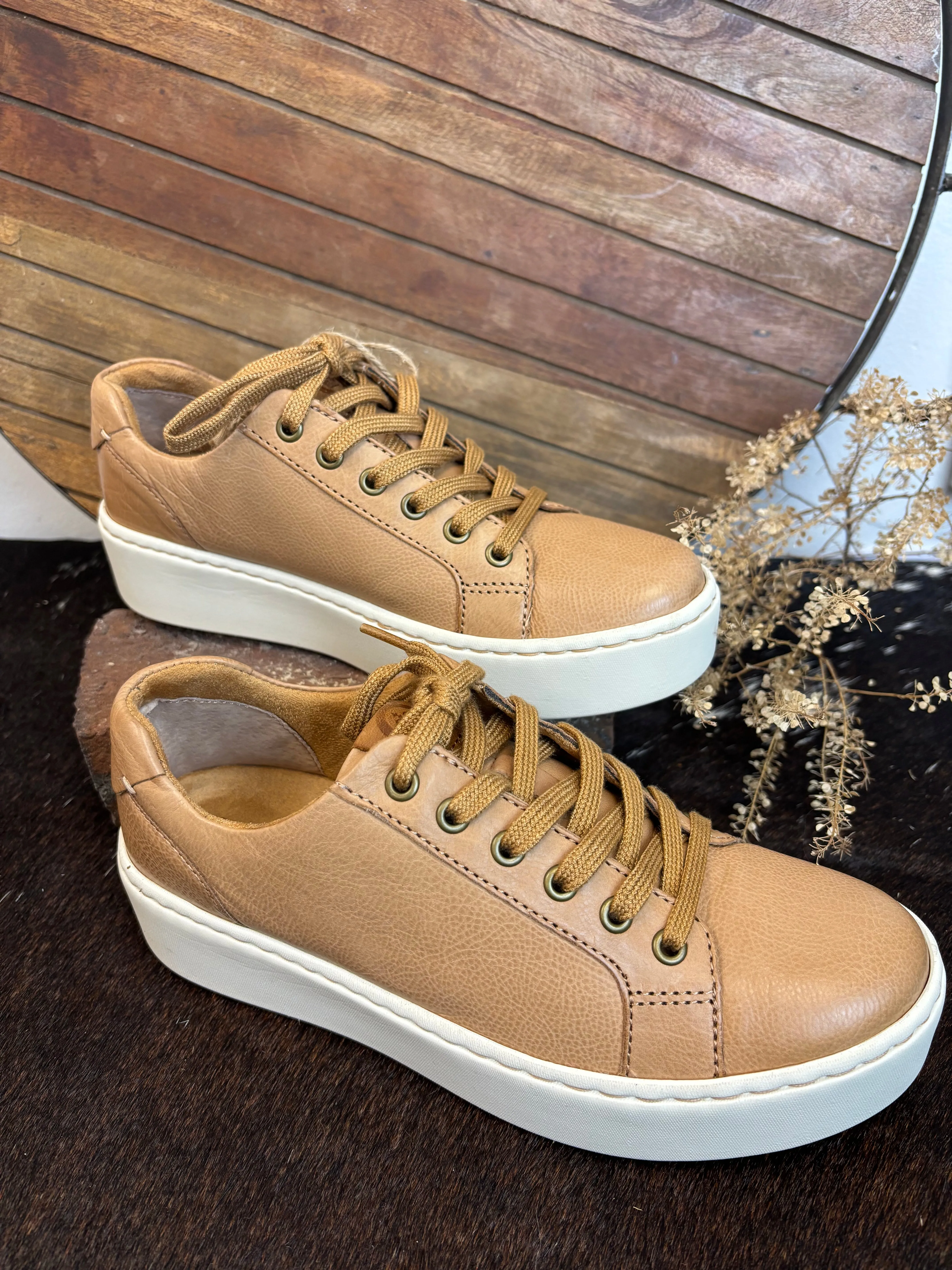 Born Mira Natural Almond Leather Platform Sneakers BR0054302