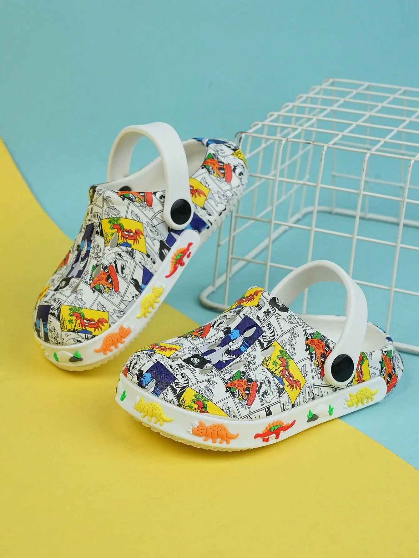 Boys Comic Pattern Hollow Out Vented Clogs For Summer