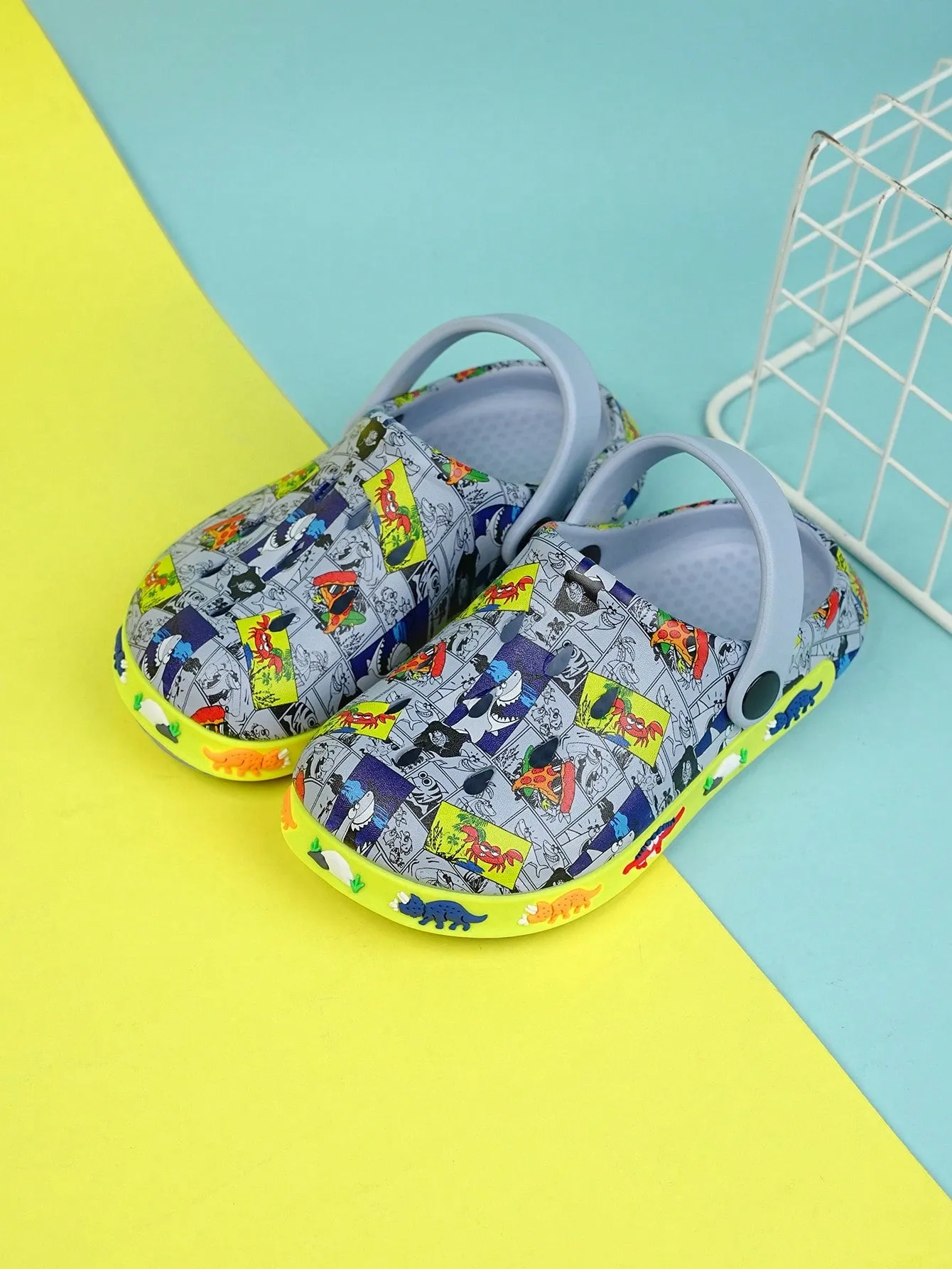 Boys Comic Pattern Hollow Out Vented Clogs For Summer