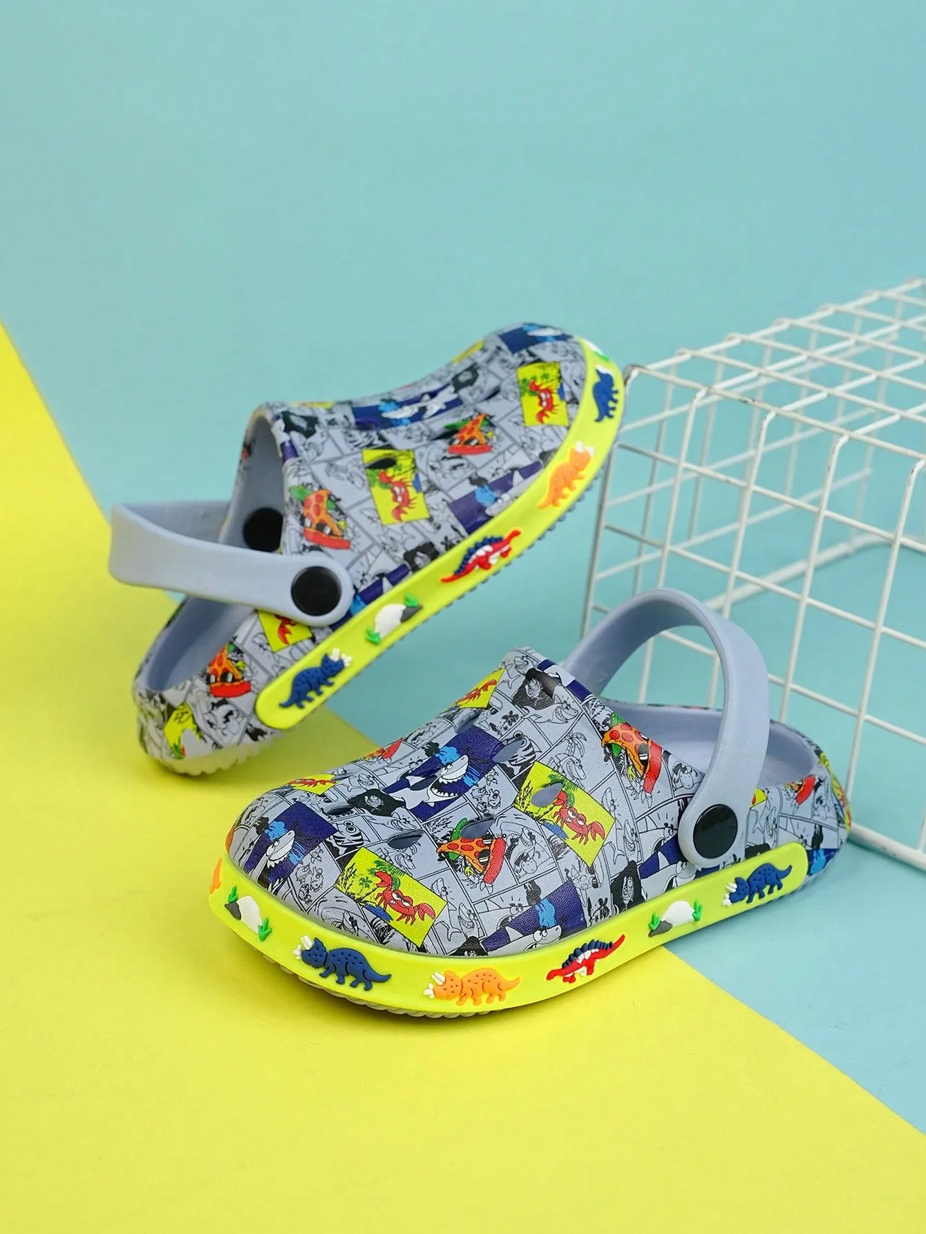 Boys Comic Pattern Hollow Out Vented Clogs For Summer