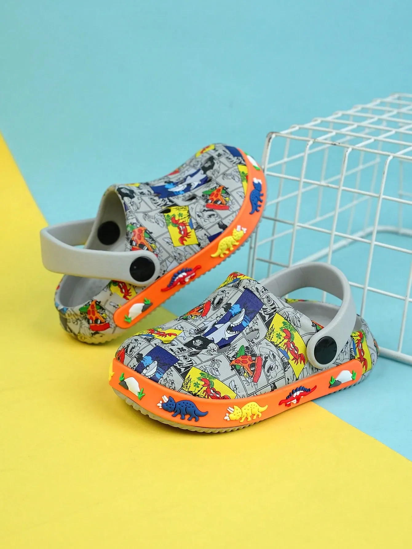 Boys Comic Pattern Hollow Out Vented Clogs For Summer