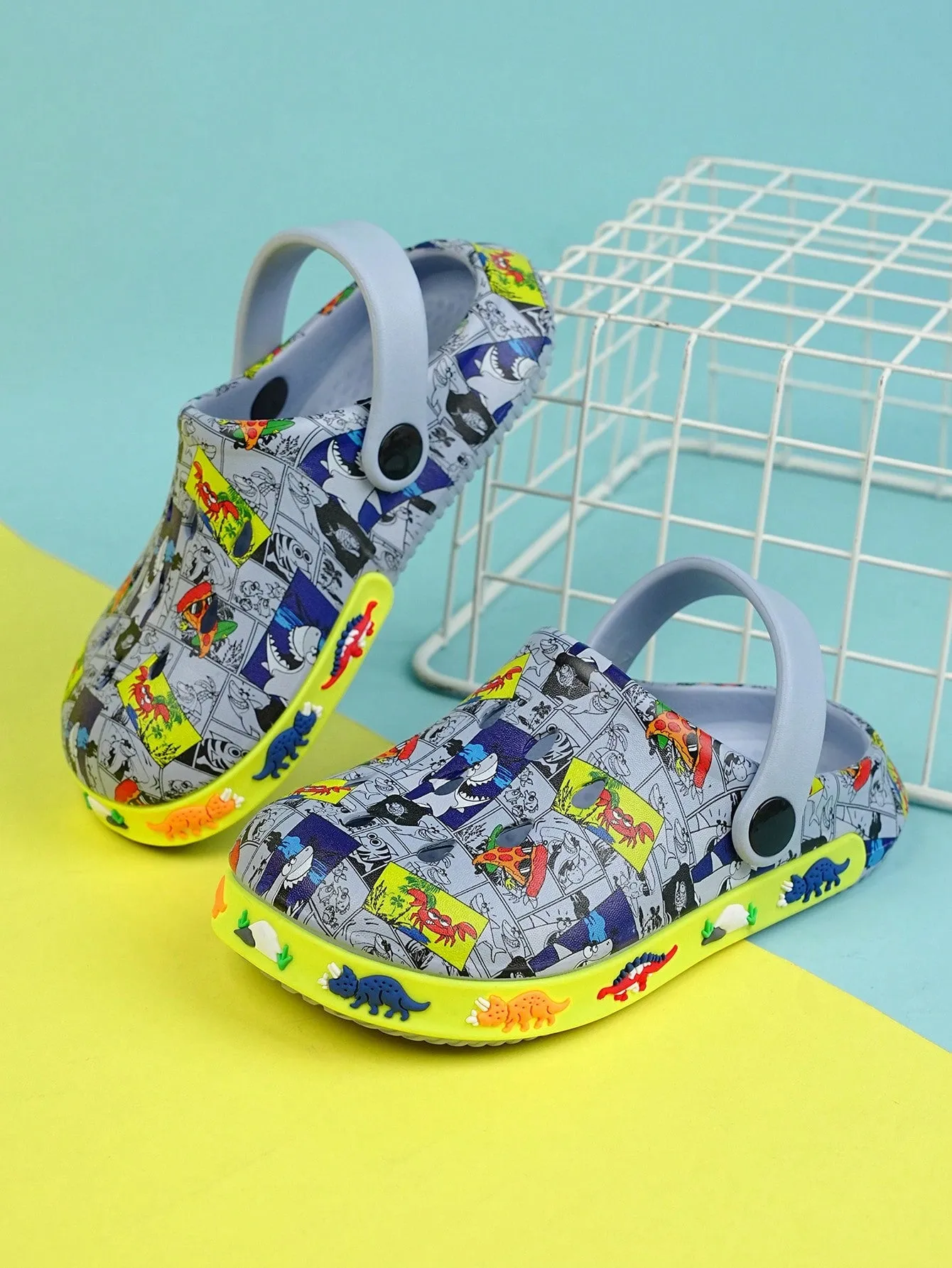 Boys Comic Pattern Hollow Out Vented Clogs For Summer
