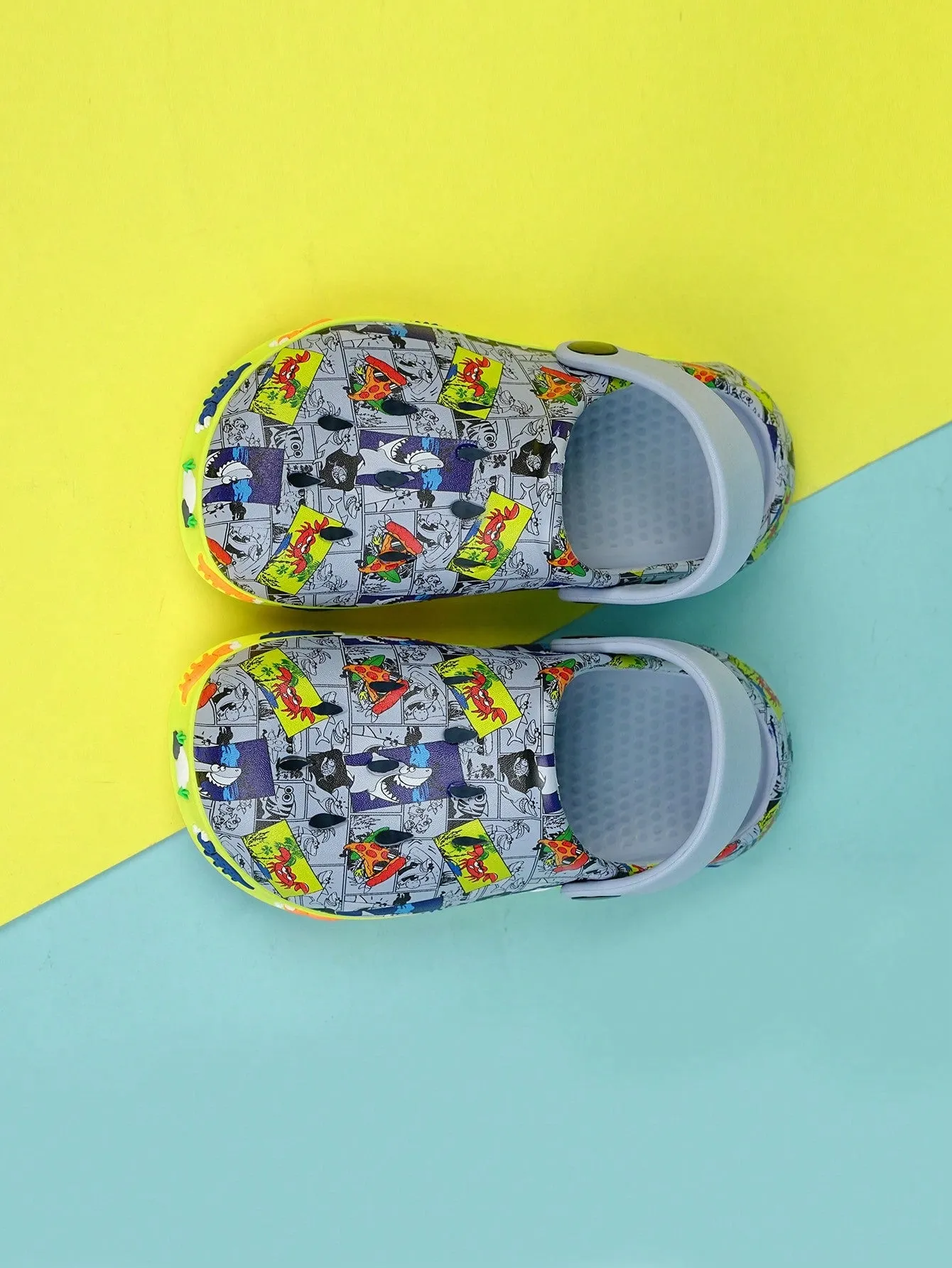Boys Comic Pattern Hollow Out Vented Clogs For Summer