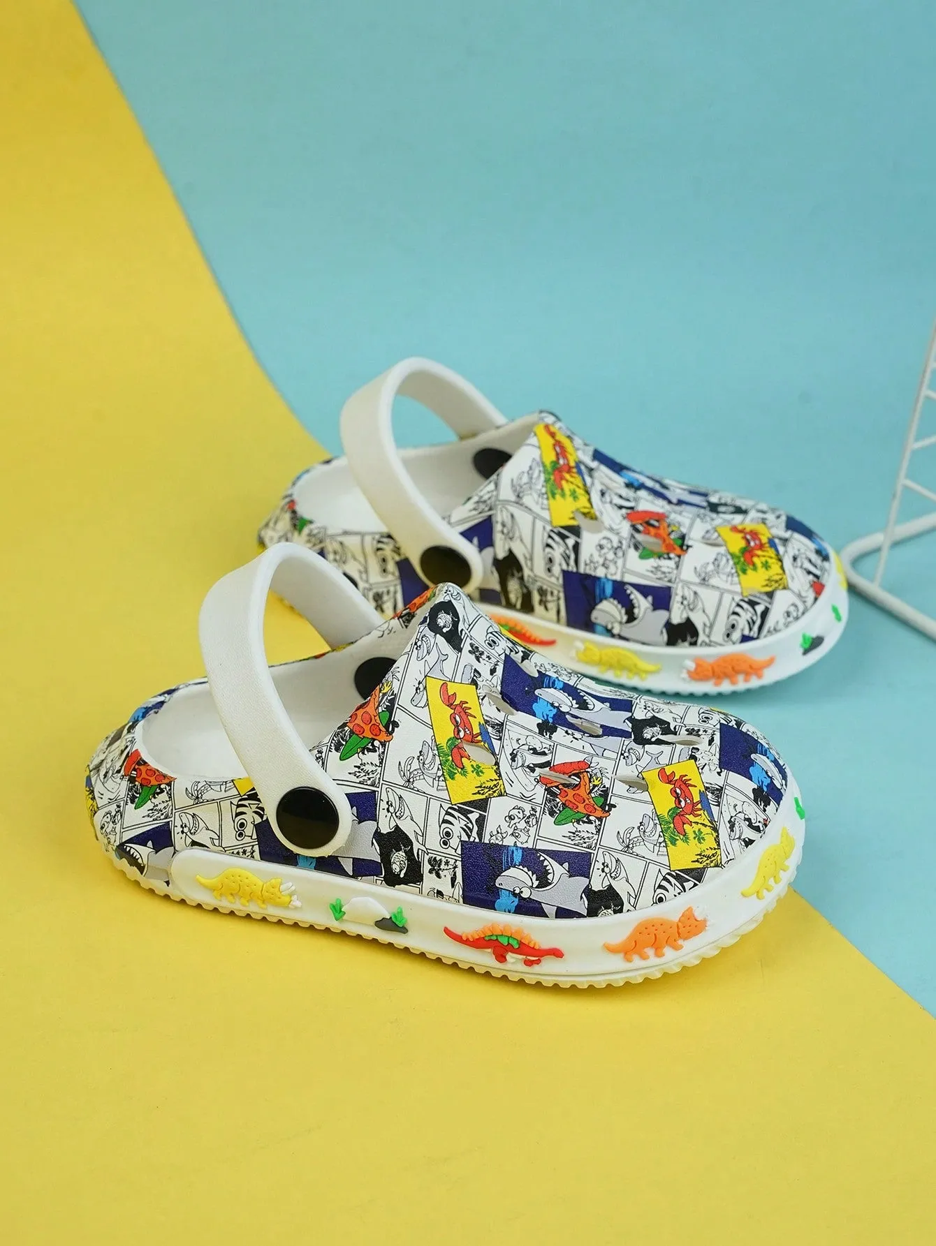 Boys Comic Pattern Hollow Out Vented Clogs For Summer