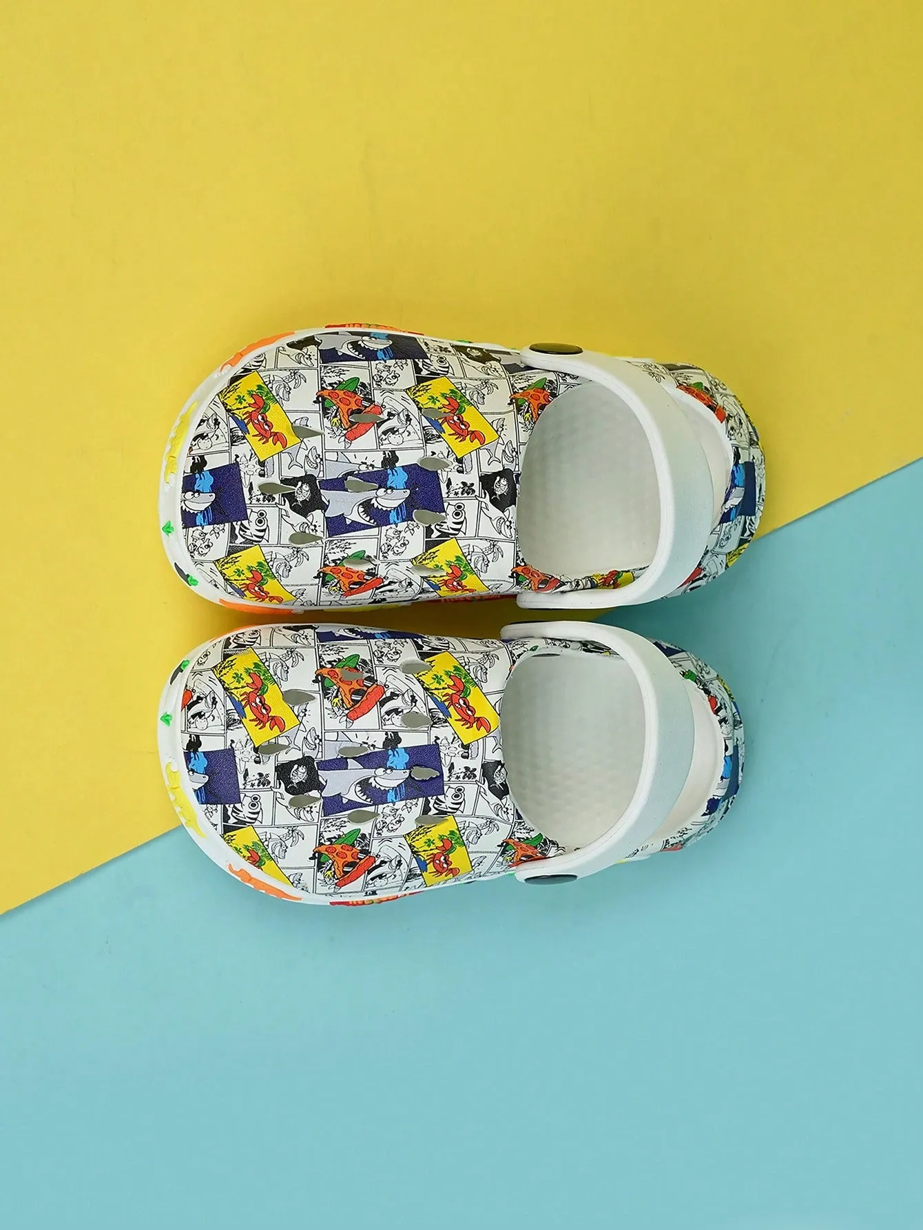 Boys Comic Pattern Hollow Out Vented Clogs For Summer