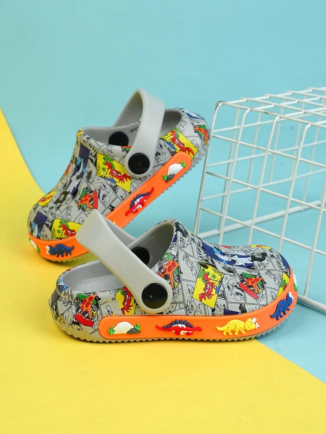 Boys Comic Pattern Hollow Out Vented Clogs For Summer