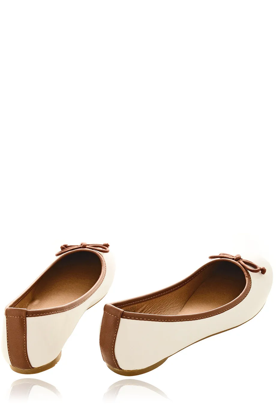 DEUX COULEUR Off White Patent Ballerinas
