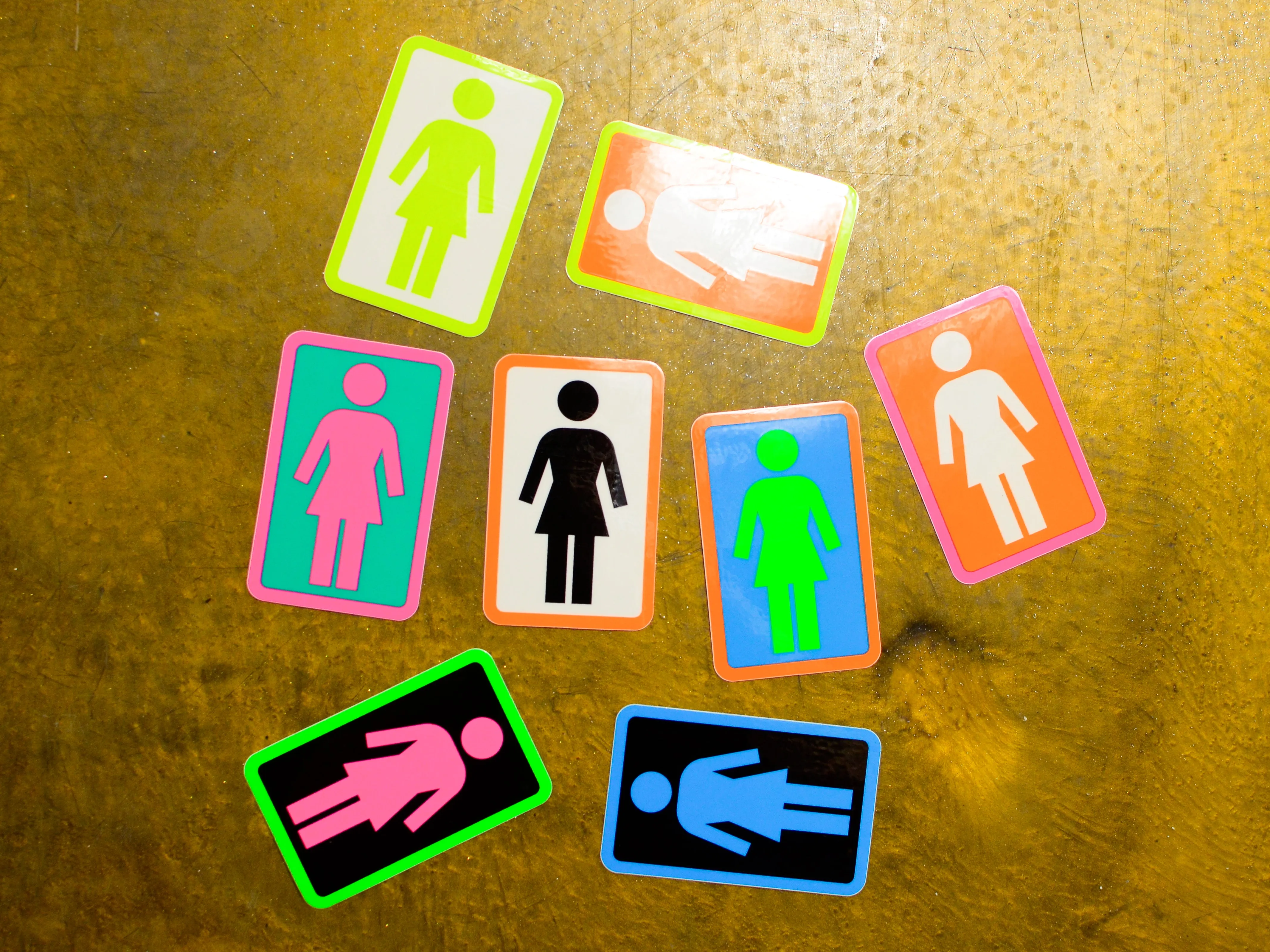 Girl OG Logo Med Sticker - Multi