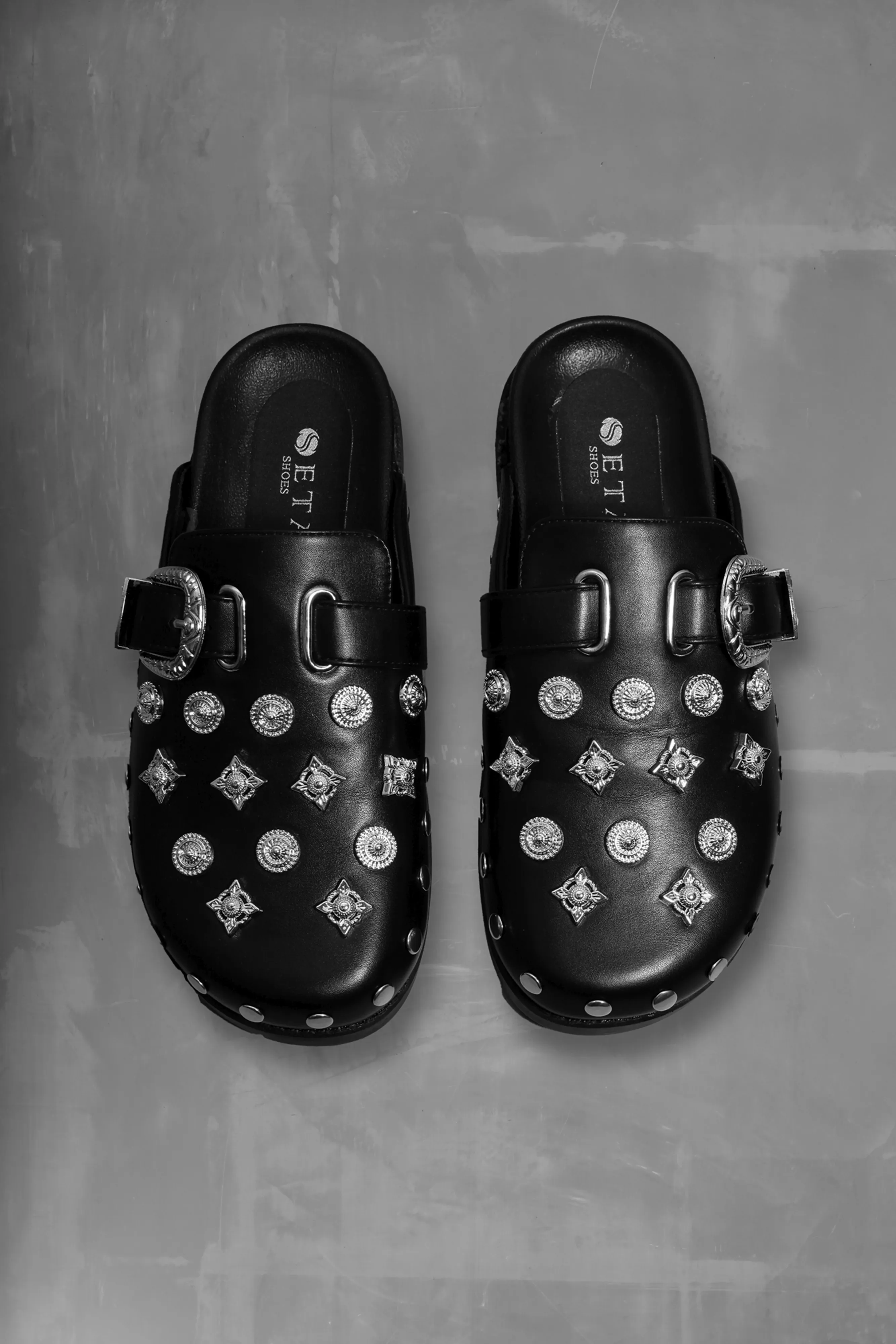 PRESLEY CLOGS