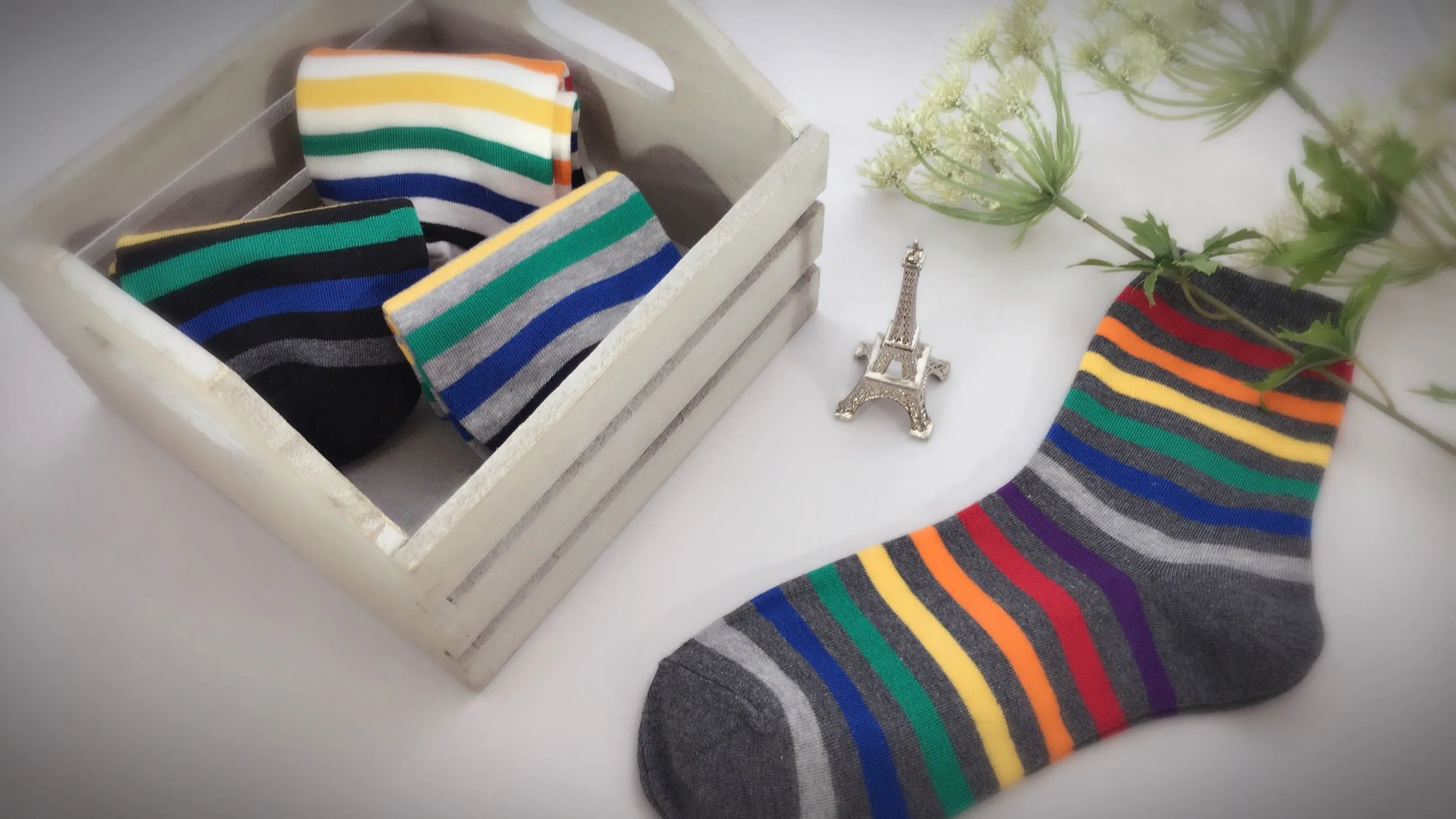 Rainbow, 4 Pairs Cute Colorful Women Crew Socks