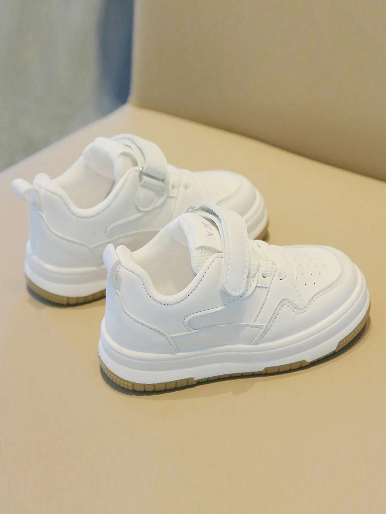 SHEIN Baby Sneakers Children's Casual White Shoes For Spring And Autumn Seasons